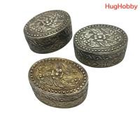 ราคา [ขายเหมา 3 ชิ้น] มือ2 งานเก่าไทยยุค 80s (ของชำร่วย ปี พ.ศ. 2528) ตลับสีผึ้ง ตลับโลหะ เนื้อหนา ขนาด 3x4cm (42160364444)