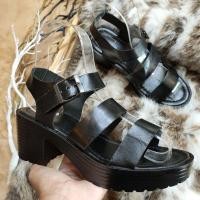 ราคา รองเท้าส้นตึกเซเล็บ แบรนด์แท้ Shoopen แท้ มือสอง ใส่สบายจ้า (14411808393)