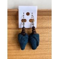 ราคา ต่างหูผ้าฝ้าย Handmade ต่างหูผ้าครามทอมือ เบาใส่สบาย ใส่ได้ทุกโอกาส (42908777084)
