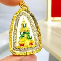 ราคา จี้พระแก้วมรกต เลี่ยมกรอบทองไมครอน ล้อมเพชร บูชาเสริมบารมี เป็นของฝากของขวัญ (lekshop) (26162126822)