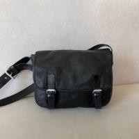 ราคา TOUGH กระเป๋าสะพาย [USED] (21925363010)