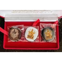 ราคา ล็อกเกตพรหม ชุดกรรมการใหญ่ หลวงพ่อชำนาญ วัดบางกุฎีทอง พิธีเป่ายันต์พรหมสี่หน้าครั้งที่15 ปี2558 ชุด3องค์ สูง 3.5 cm (22570268102)