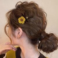 ราคา คลิปผมทรงบอลโบว์ Chanel สไตล์หวานๆ สำหรับผมหน้าม้า พร้อมลายดอกไม้น่ารัก (46805891050)