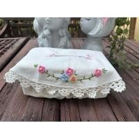 ราคา กล่องทิชชู ผ้าฝ้ายปัก ตัวหนอน ดอกยาว ลายพระเทพ ผ้าคลุมกล่องทิชชู สี่เหลี่ยมผืนผ้า ขนาดมาตรฐาน งานฝีมือ (25578782265)