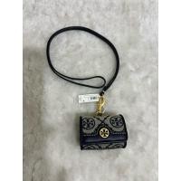 ราคา เคสกระเป๋าใส่หูฟังแอร์พอด Tory Burch T Monogram Jacquard Airpods Case สีน้ำเงิน (26979193626)
