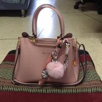 ราคา ส่งต่อ กระเป๋าสะพาย ยี่ห้อ Shumiya กว้าง 12” ยาว 8” สีชมพู (7334179201)