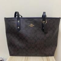 ราคา กระเป๋าสะพายข้าง coach รุ่น tote (11160184060)