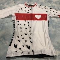 ราคา เสื้อปั่นจักรยานสภาพสวยมือสอง size xs (2861088877)