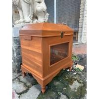 ราคา ตู้บริจาค ตู้รับบริจาค รูปโดม หลังโค้ง ไม้สัก ขนาดใหญ่ ยาว 45x ลึก35xสูง 50cm สีเนื้อไม้สัก รับประกันการจัดส่ง (25681497210)