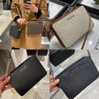 ราคา Michael Kors Women’s Jet Set Large Leather Crossbody Handbag (16244687711)