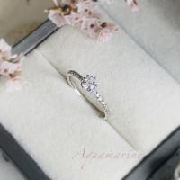 ราคา แหวนดีไซน์ทรงชู พลอยเพทายขาว( White Zircon )เจียระไนกลม 4 mm. ก้านแหวนฝังพลอยเพทายขาว 1.5 mm. (41368915148)