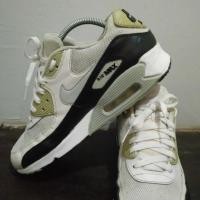 ราคา nike air max90 essential ของแท้((มือสอง))​ (1833628913)