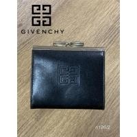 ราคา GIVENCHY ใส่เหรียญ หนังแท้ สภาพใช้งาน (46355403563)