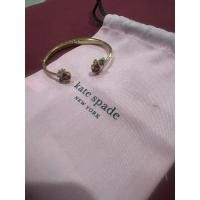 ราคา Kate spade , กำไล สรทองพลอยหลายสี ของแท้100% มืองสอง (16079379788)
