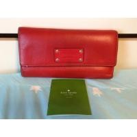 ราคา กระเป๋าสตางค์ Kate Spade หนังแท้สีแดงนำโชค มาพร้อมแคร์การ์ดตามภาพค่ะ (312394172)