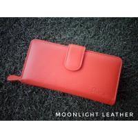 ราคา กระเป๋าสตางค์ผู้หญิงใบยาวสวย สีส้ม เป็นหนังวัวแท้แสนนุ่ม ทนทาน โดนน้ำได้ไม่ลอกร่อน พร้อมกล่องแบรนด์แท้ Moonlight (6344963104)