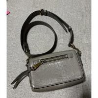 ราคา Marc Jacobs : ส่งต่อของแท้ค่า ใช้งานง่าย คล่องตัว หนังแท้100% (17484259653)