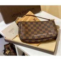 ราคา (Used สภาพนางฟ้า‍♀️)lv pochette accessoires damier ebene ปี10 (3413229704)