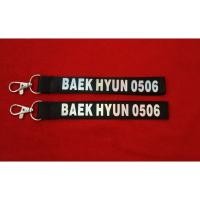 ราคา ลดราคาพิเศษ‼️พวงกุญแจ EXO BAEK HYUN เนมแท็ค ตัวอักษร โฮโลแกรม ห้อยกระเป๋า ห้อยกุญแจ ป้ายชื่อ แบคฮยอน #ศิลปินเกาหลี #kpop (27790506582)