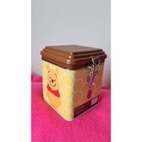 ราคา กล่องเหล็กสำหรับใส่ของลายหมีพูห์ (กล่องคุกกี้ S&P) (7687791205)