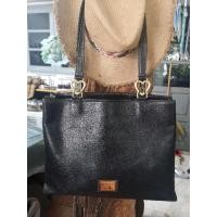 ราคา กระเป๋า love moschino แท้มือสองทรงชอปปิ้ง 14" (5644578072)