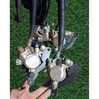 ราคา ปั้มล่างพร้อมสาย เวฟ110i/เวฟ125iปลาวาฬ มีขาจับ+ผ้าเบรค ปั๊มเบรคหน้าเวฟ110i สายเบรคหน้าเดิมเวฟ110i 97cm (55101915040)