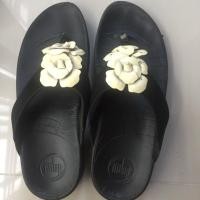 ราคา Fitflop แท้พร้อมกล่อง size 39 (614577657)