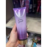 ราคา Victoria's Secret Love Spell Lotion 236ml. (44372839681)