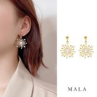 ราคา S925 Silver Needle Retro Baroque Earrings Personalized Small Pearl Sun Flower Stud Earrings (7938405463)