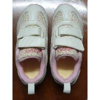 ราคา รองเท้าผ้าใบเด็ก ยี่ห้อ Oasics ของแท้ 100%สภาพสวย (13166425532)