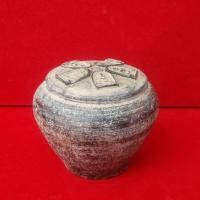 ราคา ไหดินเผาโบราณ กรุเตาเผาทุเรียง ภายในไหจะมีพระบรรจุหลายองค์ เป็นพระเนื้อดินเผาโบราณ (43372535982)