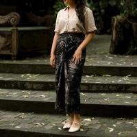 ราคา ASHLEY - Wrap Batik Skirt / Casual Wrap Batik ผ้าด้านล่าง / กระโปรงรับปริญญา / คําเชิญงานแต่งงาน (42722668478)
