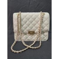 ราคา กระเป๋าสะพาย Charles&Keith - Quilted Chain Strap Clutch สีครีม (18279544974)