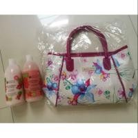 ราคา Oriental Princess แพคคู่ ครีมอาบน้ำ+โลชั่น กลิ่น sweet berry+กระเป๋าหิ้ว (1115351147)