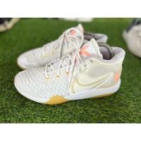 ราคา รองเท้าบาสมือสองของแท้ งานเดิมๆ พื้นหนึบๆ เบอร์ 41 ยาว 26 ซม. (29532880084)