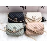 ราคา Lyn กระเป๋าสะพาย new collection สวยมาก ขนาด 8 นิ้ว งานแท้outlet 100% รุ่น LYN -02 (15949861873)