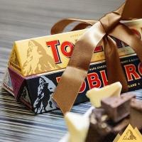 ราคา (ขายจนหมด)Mondelez นำเข้าสวิส Toblerone สามเหลี่ยม 100 กรัม * 4 ช็อคโกแลตสีดำช็อคโกแลตสีขาวช็อคโกแลตนมขน (25144403179)