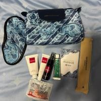 ราคา amenity kits การบินไทย ชั้นธุรกิจ (56754673551)
