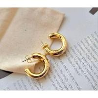 ราคา [ของแท้] พร้อมส่ง Tory Burch Essential Hoop Earrings ต่างหู (56854370049)