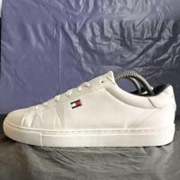 ราคา รองเท้า Tommy Hilfiger มือสองของแท้ Size 44/28 cm. (49452524038)