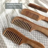 ราคา หวีไม้อินทนิล (มี4 แบบ) (13734144954)