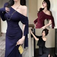 ราคา เดรสปาดไหล่ เดรสยาว ทรงเอแขนยาว ดีเทลเปิดไหล่ซ้าย แขนเย็บสม็อคระบายปล่อยชายผ้า เอวสม็อคเข้ารูป #9226 (28579027297)