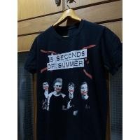 ราคา เสื้อวง 5 SECONDS OF SUMMER ROCK OUT WITH YOUR SOCKS OUT TOUR 2015 Size M มือ2 (4793811361)