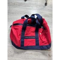 ราคา กระเป๋าเดินทาง Tommy hillfiger มือสองสภาพสวย (28209114996)