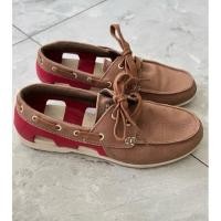 ราคา สินค้ามือสอง รองเท้ามือสอง สภาพดีมาก รองเท้าคัชชู CROCS ของแท้ size M7 ความยาวเท้าประมาณ 26ซม (25484871104)