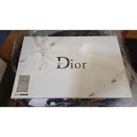 ราคา ผ้าพันคอผ้าคลุมไหล่ Dior กล่องซีน ลายตามภาพ ยังไม่ได้แกะ (25929962623)