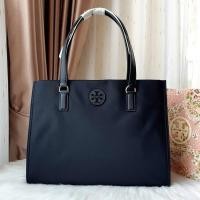 ราคา Tory Burch Ella Small Nylon Tote 160633 In Black (24888292535)