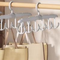 ราคา 12ตะขอหมุนได้เสื้อผ้าไม้แขวนเสื้อชุดชั้นในผ้าพันคอผูกหมวกแขวนราวตากผ้า ชางกุก เสื้อผู้หญิง 衣架 (50600900281)