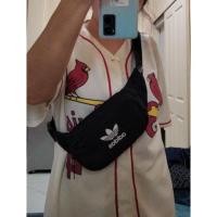 ราคา กระเป๋าคาดอกผู้หญิง Adidas มือ2 พร้อมส่ง สภาพ90% ของแท้ ใบเล็ก (20700421800)