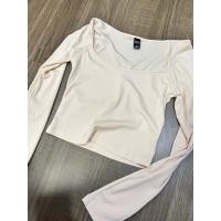 ราคา เสื้อยืดแขนยาว เข้ารูปสีครีม (57050206361)